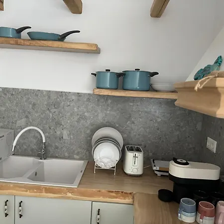 My Inner Mykonos أنو ميرا